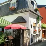 Zur Lindenau 4* רודסהיים אם ריין