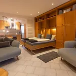 Zur Lindenau 4*