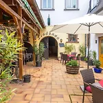 Zur Lindenau בית הארחה 4*