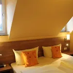בית הארחה Zur Lindenau 4*