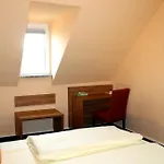 Zur Lindenau 4*