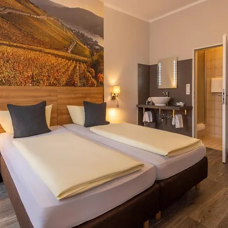 Zur Lindenau Guest house