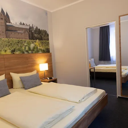 주르 린데나우 게스트하우스 3*