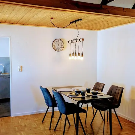 Zur Lindenau 3*