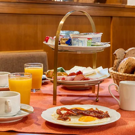 Zur Lindenau Pensjonat 3*