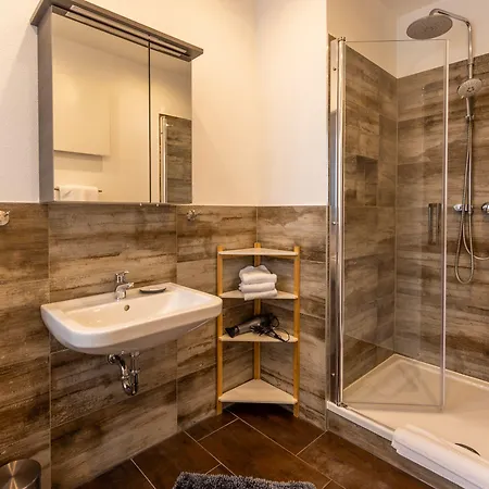 게스트하우스 주르 린데나우 로데스하임암라인