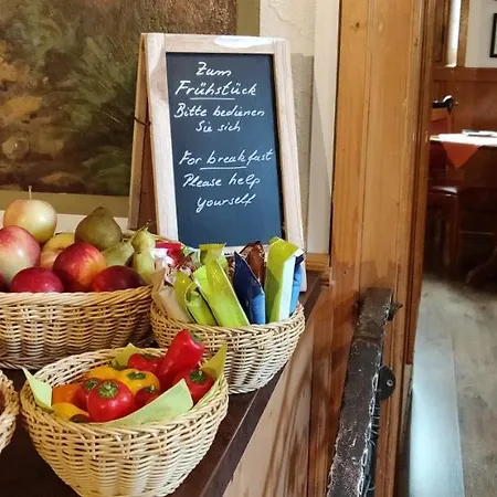 Zur Lindenau