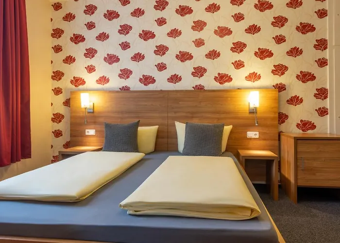 Zur Lindenau Casa de hóspedes 3*