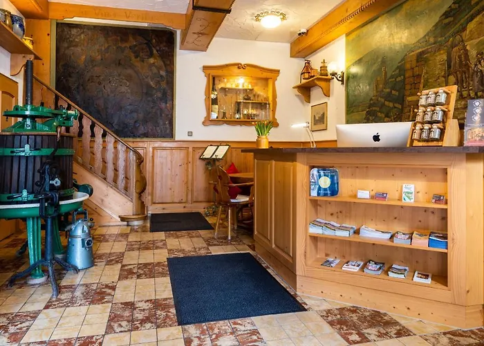 Zur Lindenau 3* Rüdesheim am Rhein