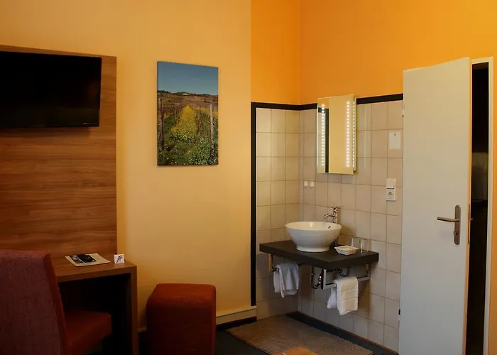 게스트하우스 주르 린데나우 로데스하임암라인